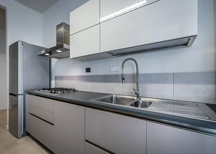 Apartament Yid Cairoli Design *