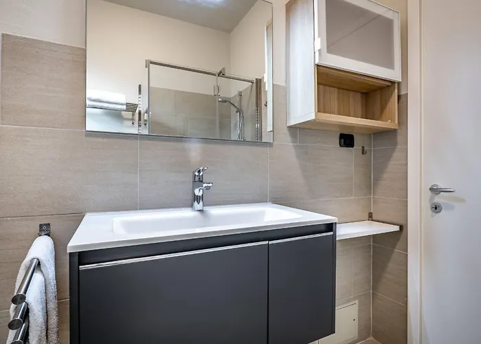 Apartament Yid Cairoli Design *